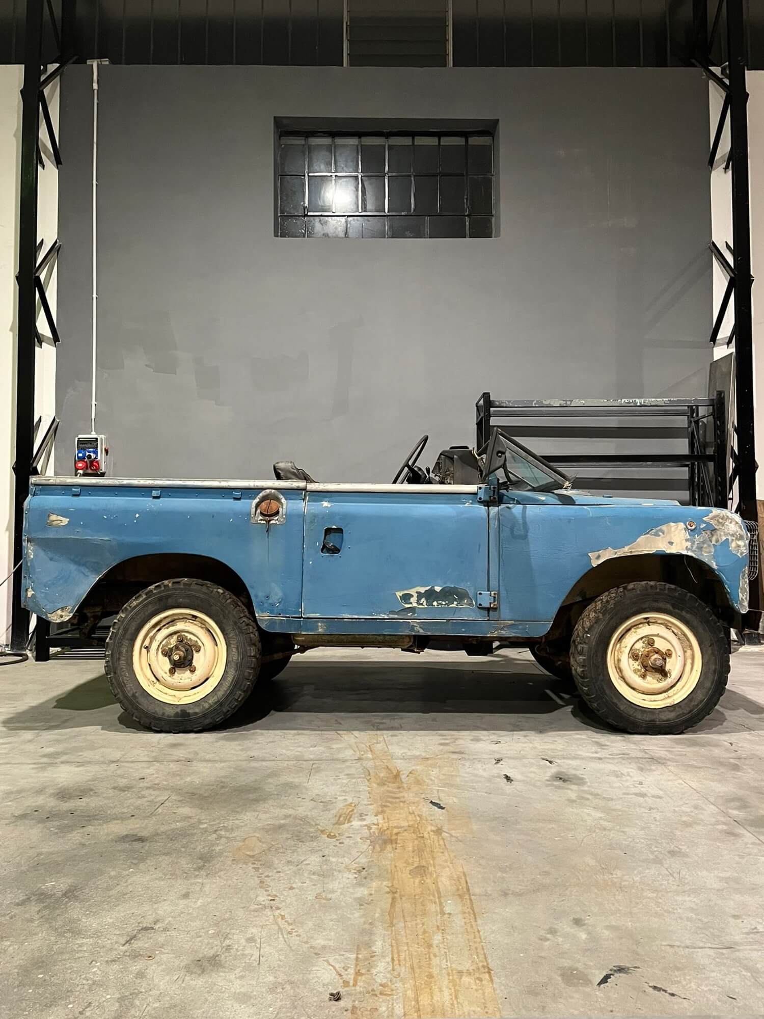 Land Rover 88 Series project, restauro restomod di auto d'epoca ad Asti 1of Metec
