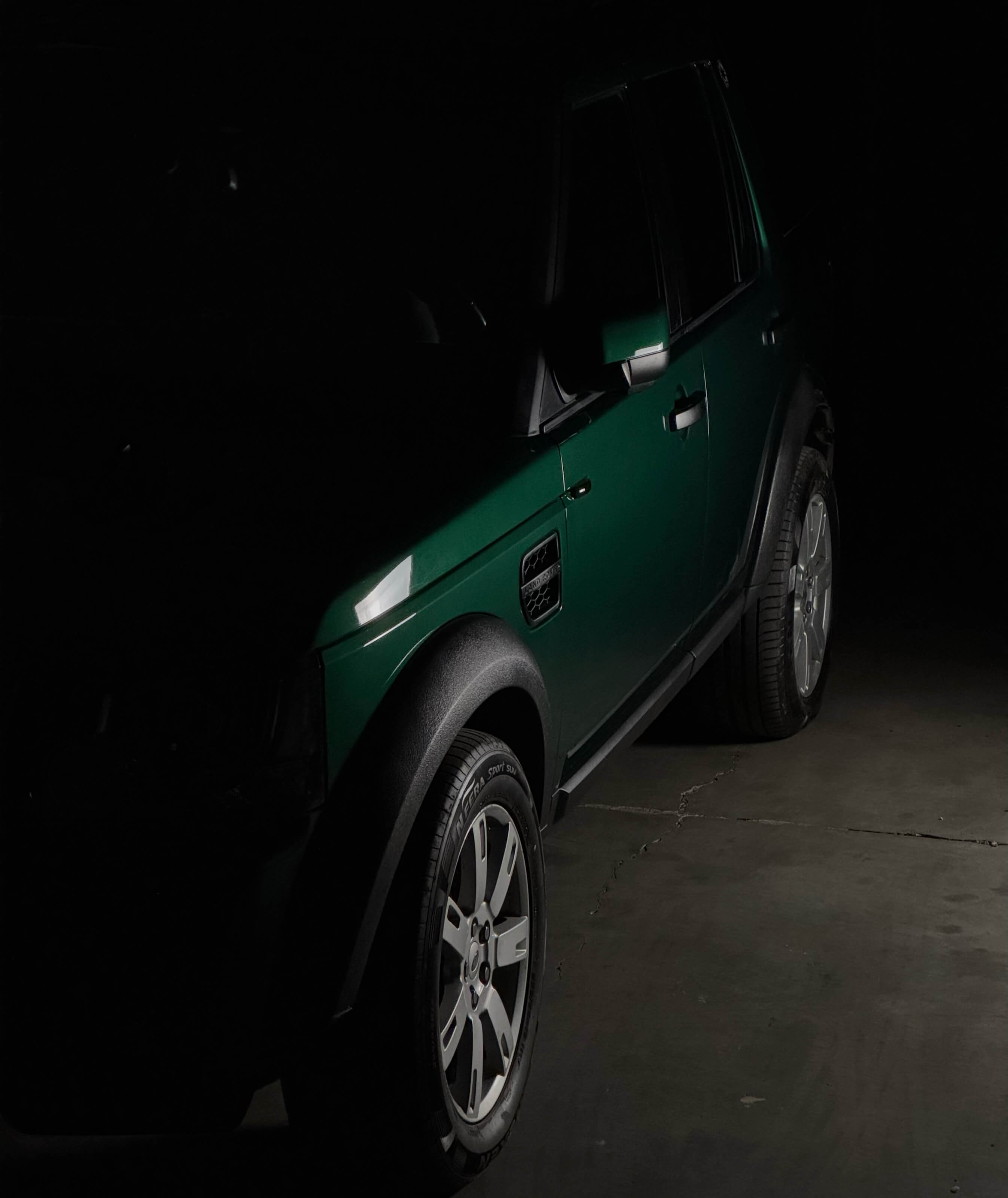 Full restoration of Land Rover Discovery 4 inside and out in 40 days 1of Metec