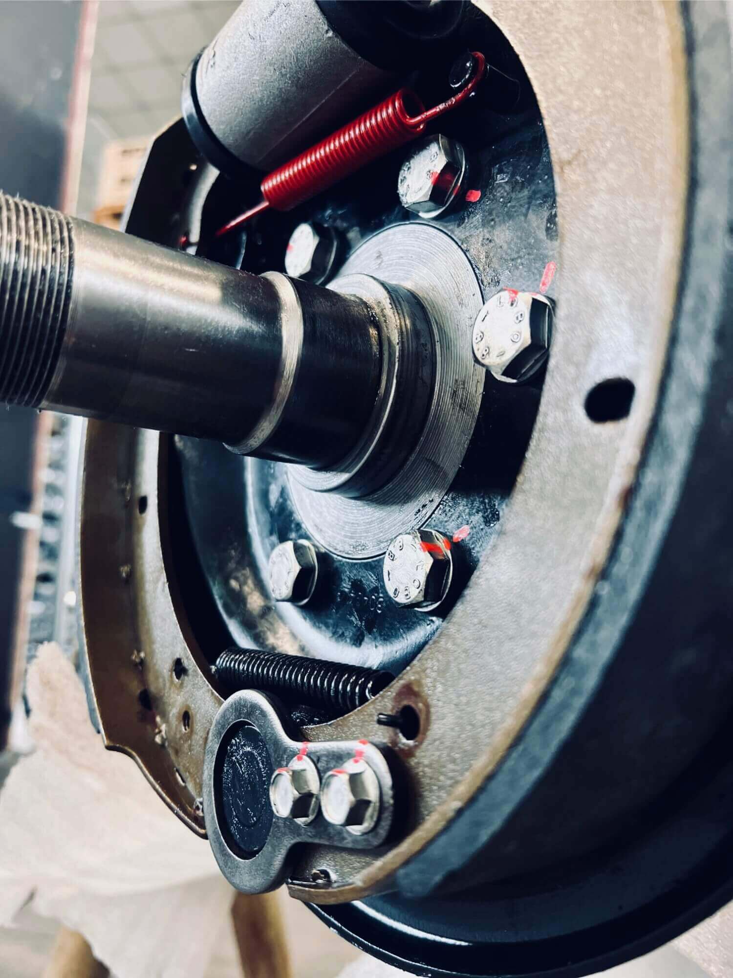 Land Rover 88 Series project, pezzi di ricambio di auto d'epoca ad Asti 1of Metec