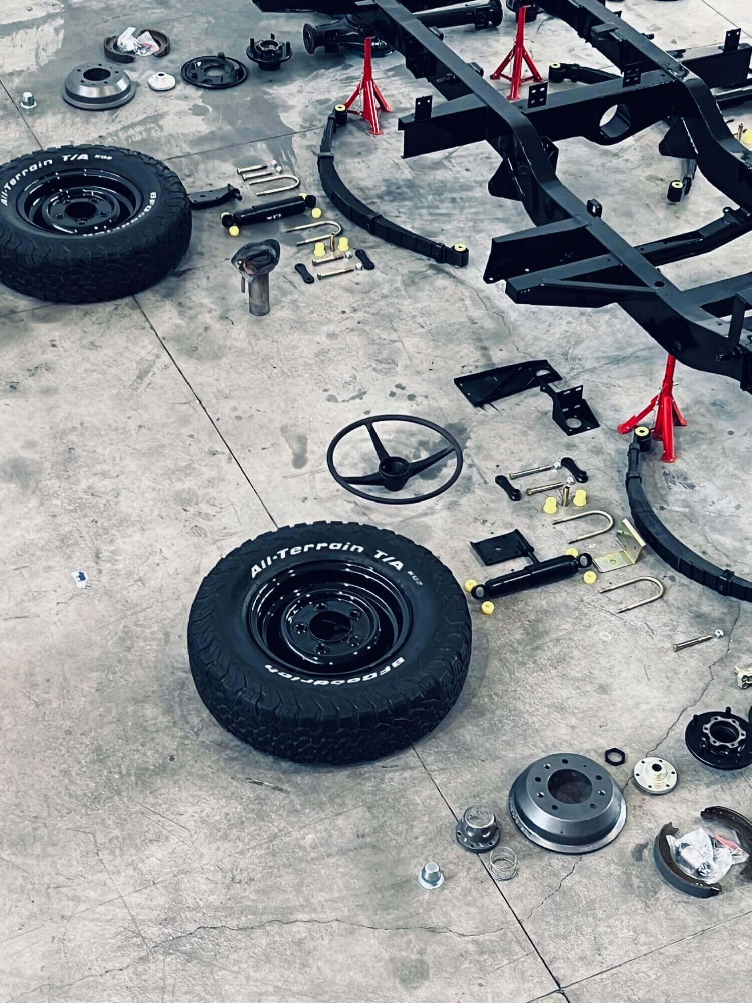 Land Rover 88 Series project, verniciatura e restuaro di auto d'epoca ad Asti 1of Metec