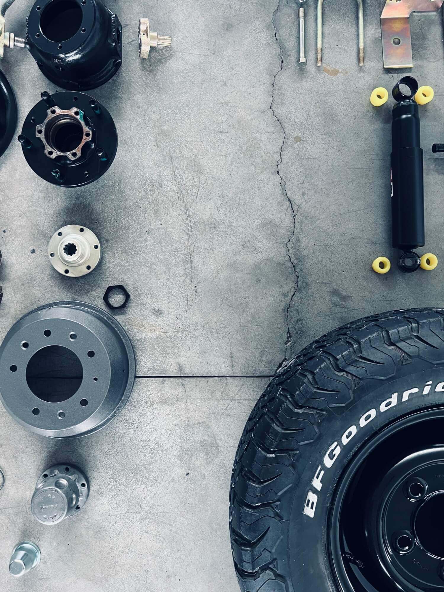 Land Rover 88 Series project, verniciatura e restuaro di auto d'epoca ad Asti 1of Metec