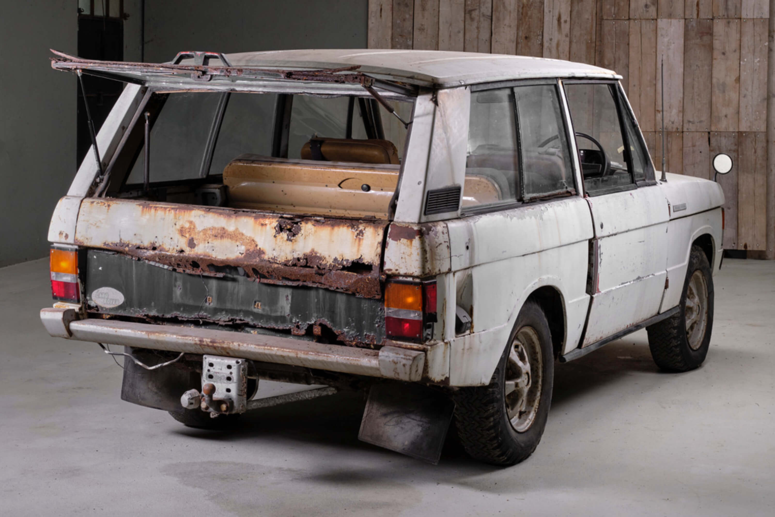 1of Metec craft - Range Rover Classic Velar Pre-production