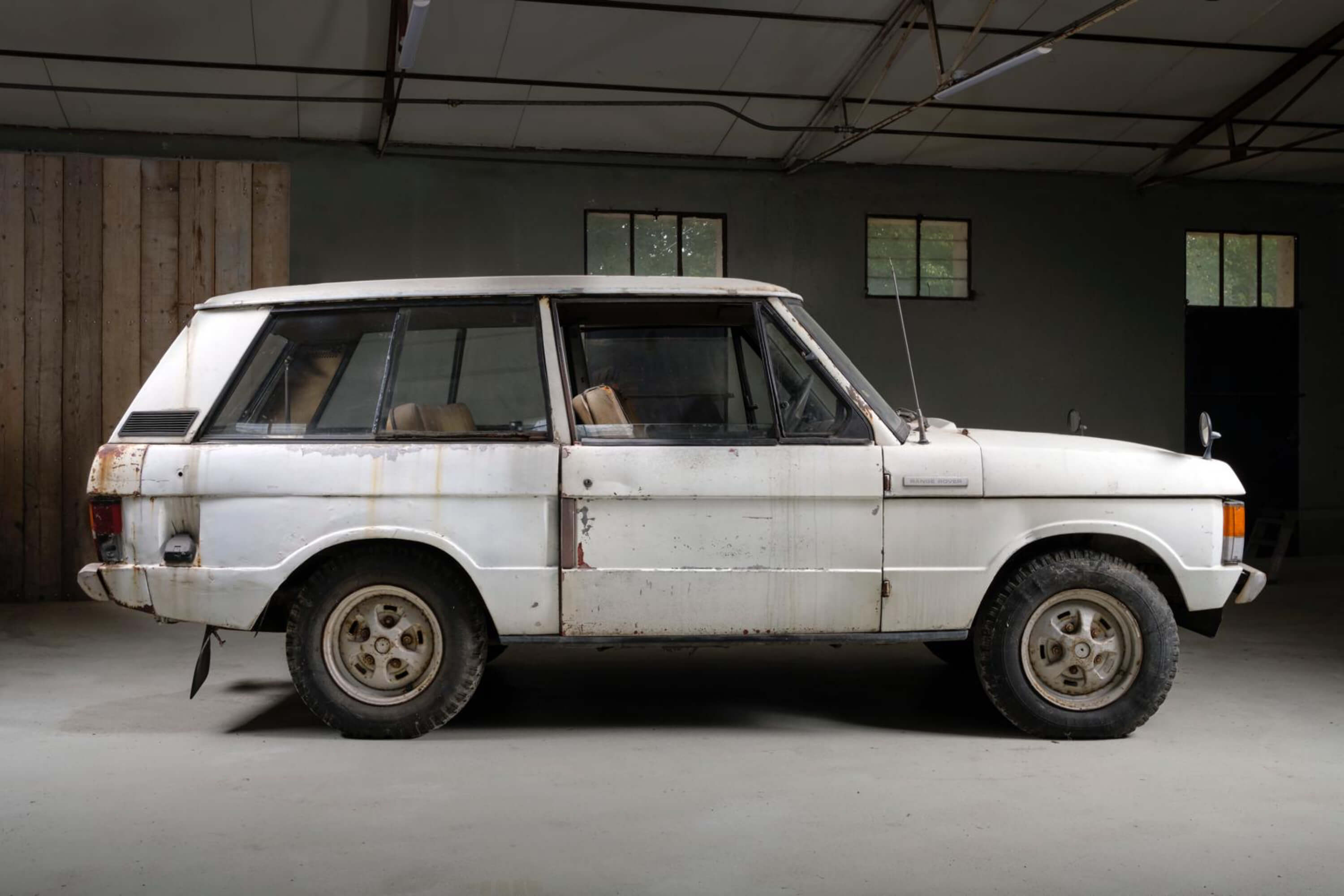 1of Metec craft - Range Rover Classic Velar Pre-production