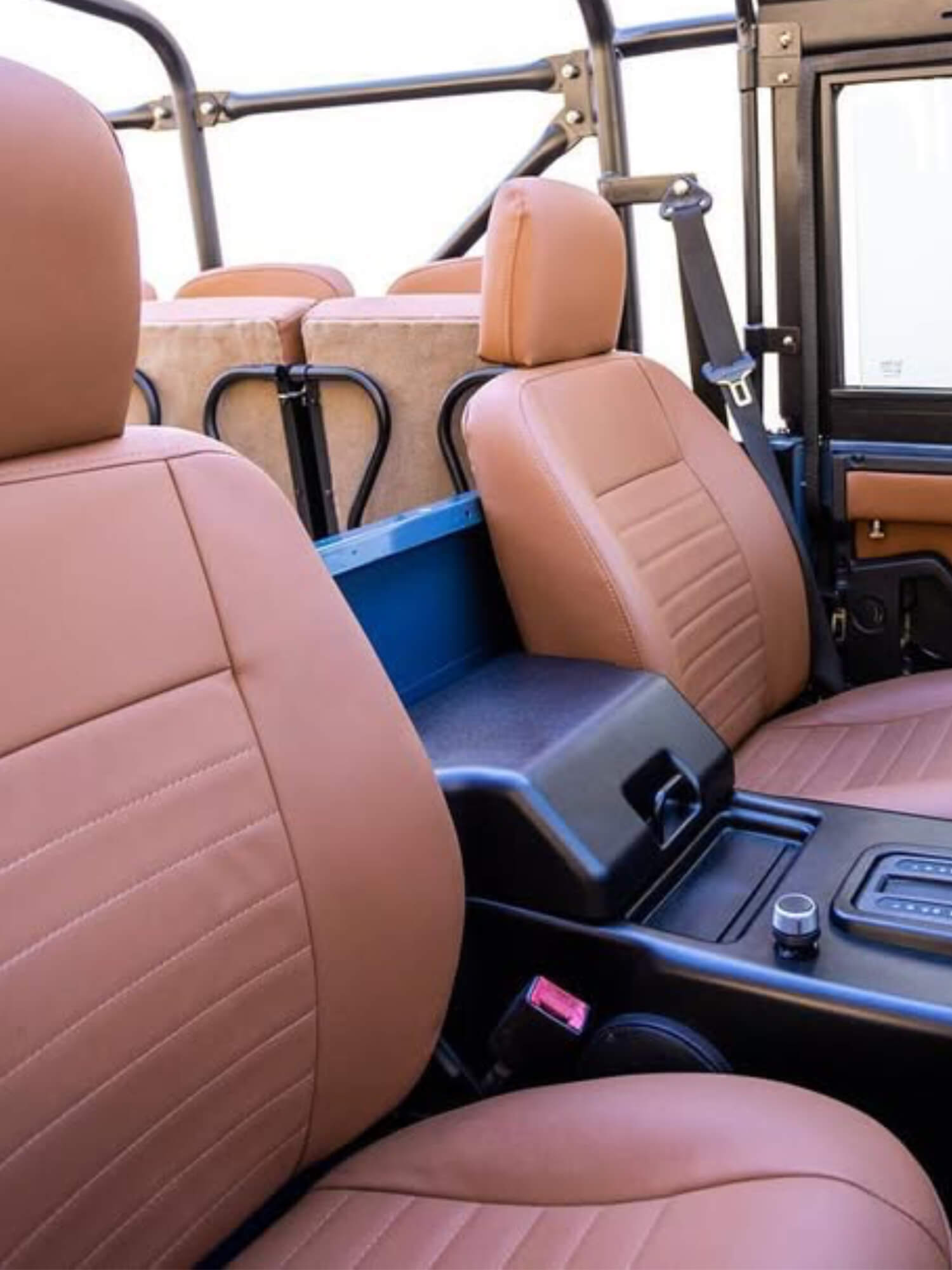 1of Metec craft - Land Rover Defender 110 3 doors bikini pick up