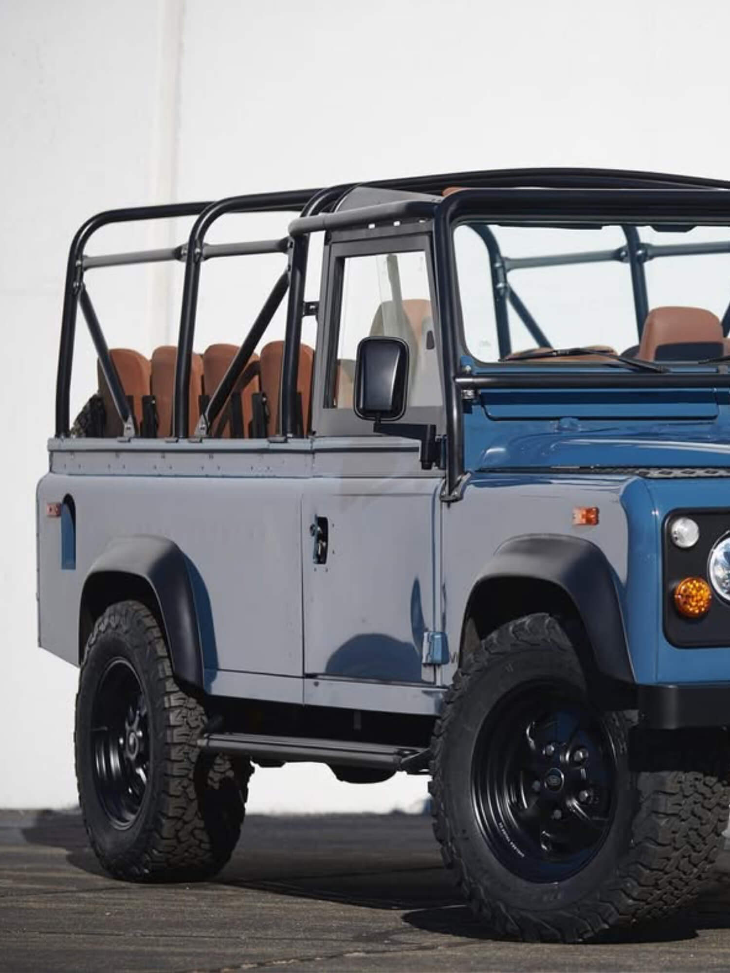 1of Metec craft - Land Rover Defender 110 3 doors bikini pick up