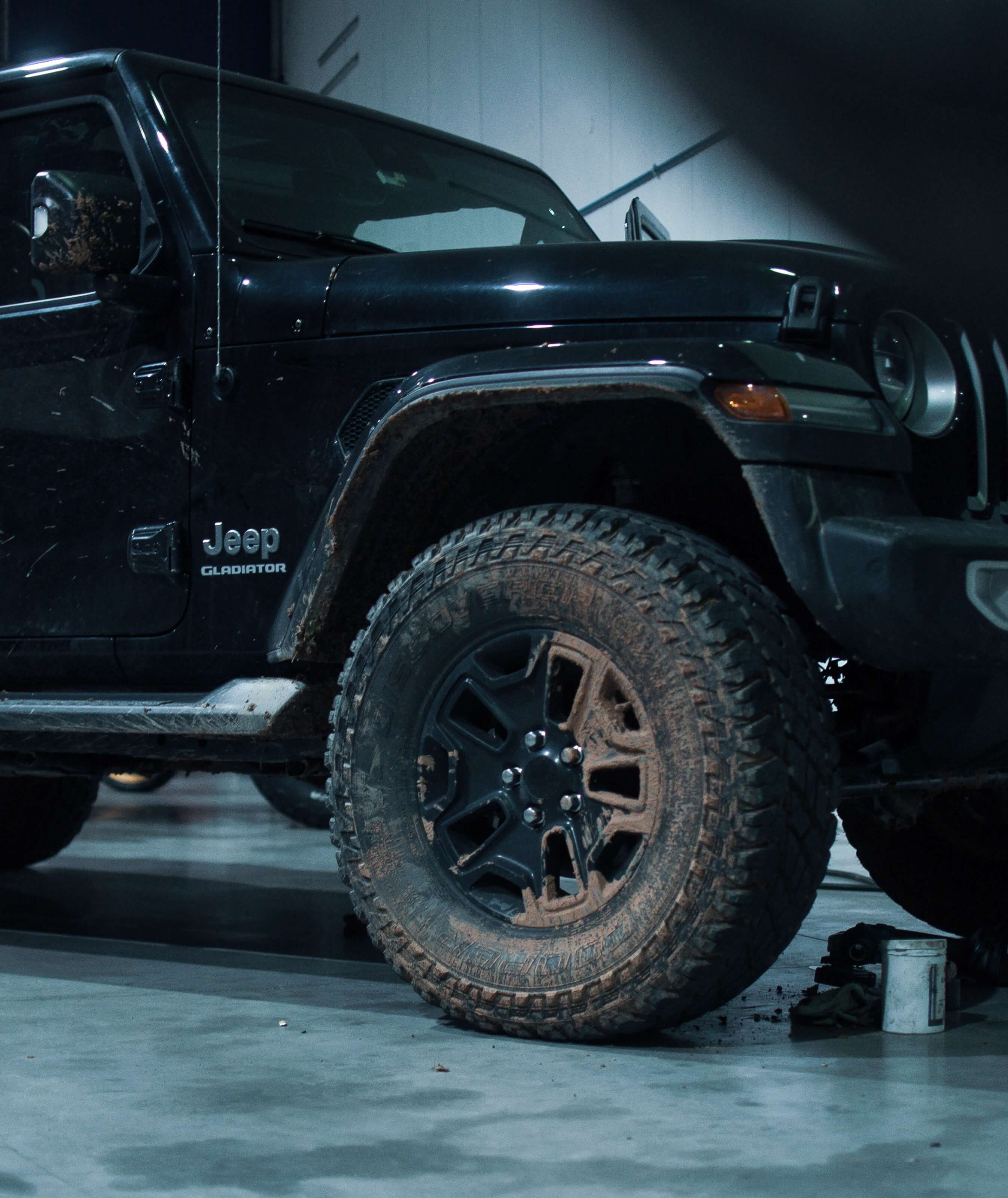 METEC - jeep gladiator side view
