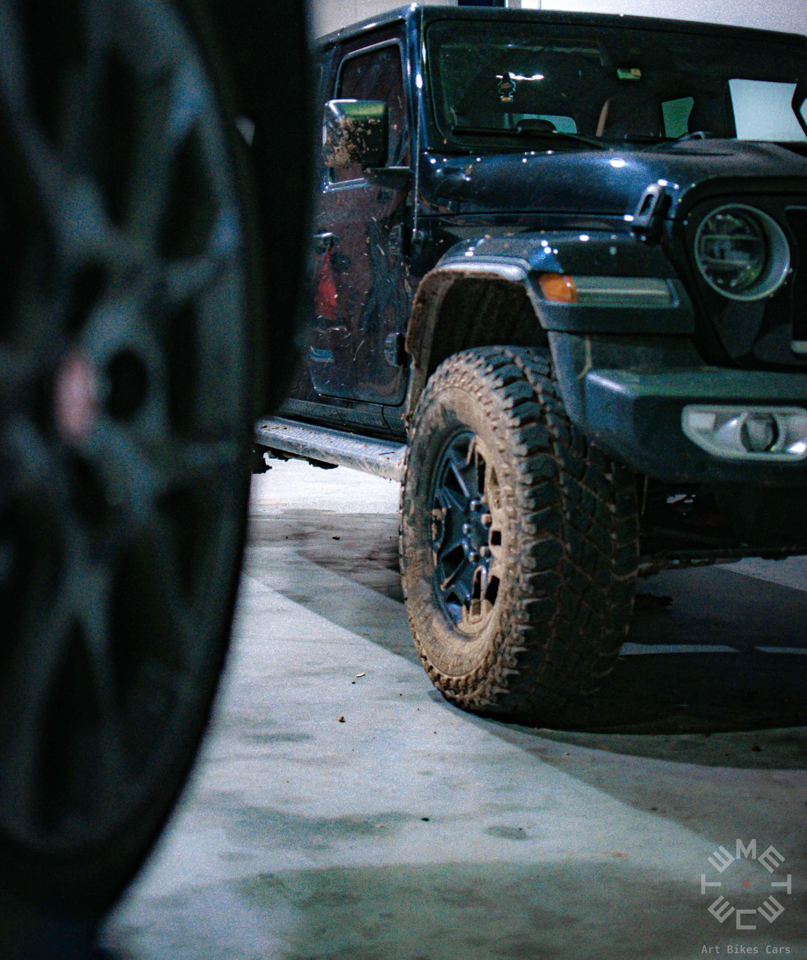 METEC - jeep gladiator front view